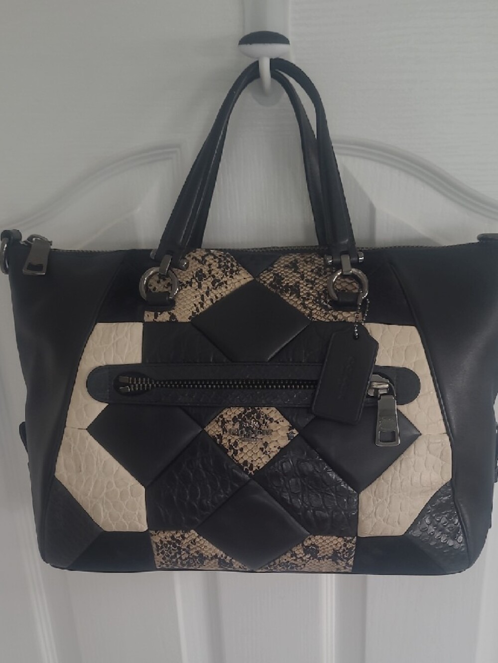 Coach Purse, Vintage. "Canyon Quilt Primrose" In embossed leather - Picture 2 of 16